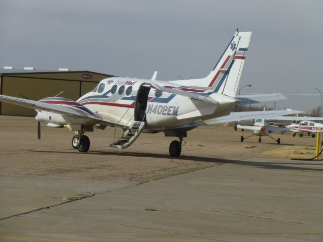 Beechcraft King Air 90 (N402EM)