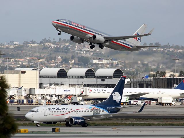 Boeing 737-800 (XA-CTG)