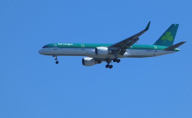 Boeing 757-200 (EI-LBS) - Shown here on approach is an Aer Lingus Boeing 757-200 in the Summer of 2018.