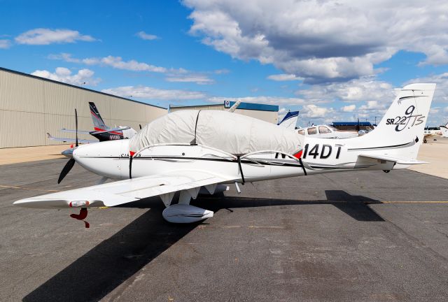 Cirrus SR-22 (N514DT)