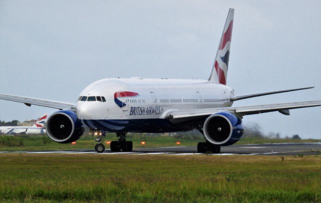 Boeing 777-200 (G-VIIV)