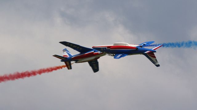 — — - FRENCH AIR FORCE DEMO TEAM "PATROUILLE DE FRANCE"