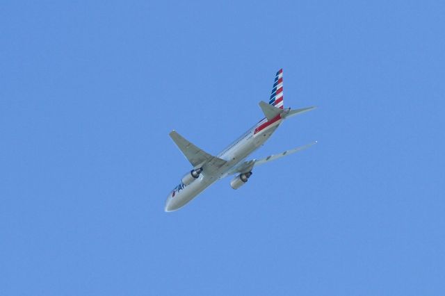 BOEING 767-300 —