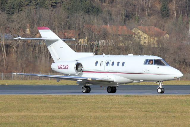 Hawker 800 (N125XP)