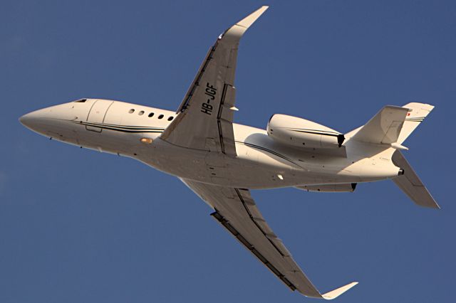 Dassault Falcon 2000 (HB-JGF) - TAG AVIATION.