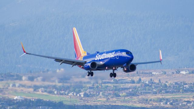 Boeing 737-700 (N967WN) - SWA6709 LAS-RNO
