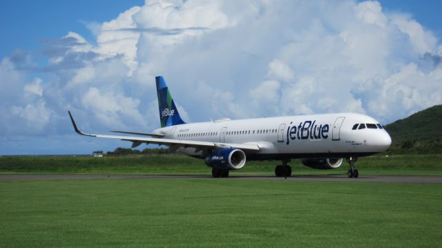 Airbus A321 (N993JE)