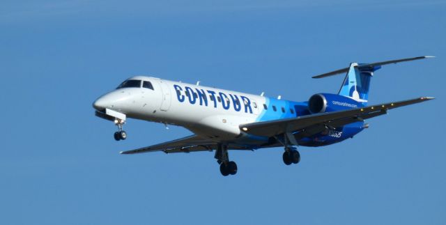 Embraer ERJ-135 (N16525) - On short final is this 2001 Contour Airlines Embraer 135ER in the Winter of 2023.