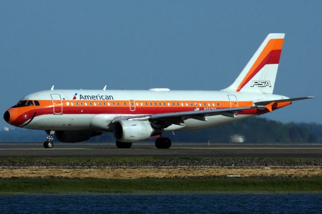 Airbus A319 (N742PS) - Love that PSA smile :) 