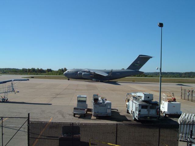 — — - Picture taken at Huntington Tri State Airport.