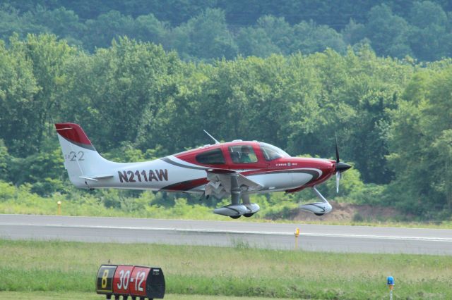 Cirrus SR-22 (N211AW) - Arriving 2018 CPPP Williamsport Regional