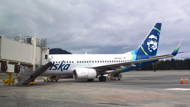 Boeing 737-700 (N611AS) - Alaska Airlines Boeing 737-790(WL) N611AS in Juneau 