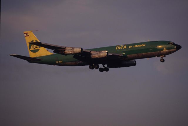 Boeing 707-300 (OD-AGO) - Final Approach to Narita Intl Airport Rwy34 L on 1993/11/03