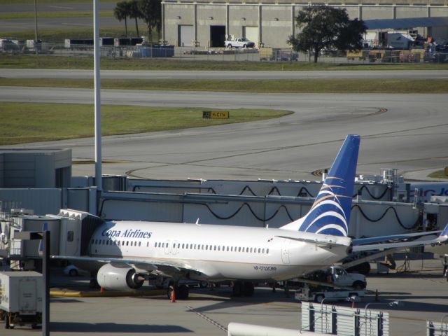 Boeing 737-800 (HP-1723CMP)