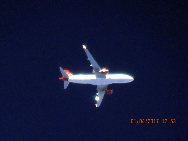Airbus A320 (N282VA)