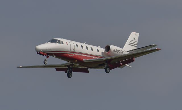 Cessna Citation Excel/XLS (N4000K) - Runway 20R arrival @KDPA.