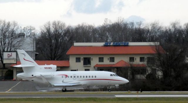 Dassault Falcon 900 (N91MS) - Taxiing for departure is this 1987 Dassault-Breguet Mystere Falcon 900 in the Winter of 2022.