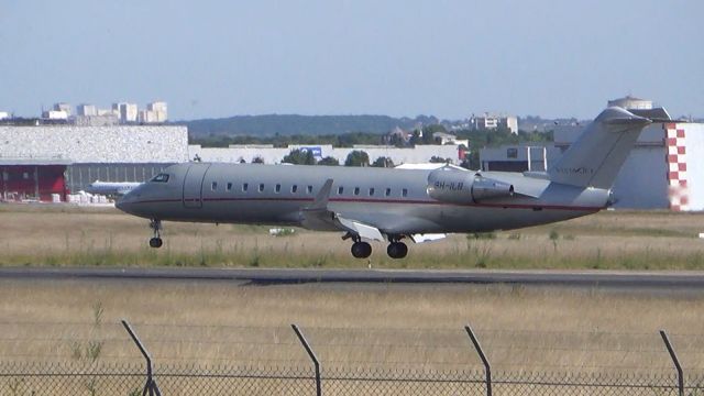 Canadair Regional Jet CRJ-200 (9H-ILB)