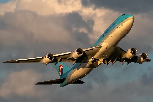 BOEING 747-8 (HL7638)