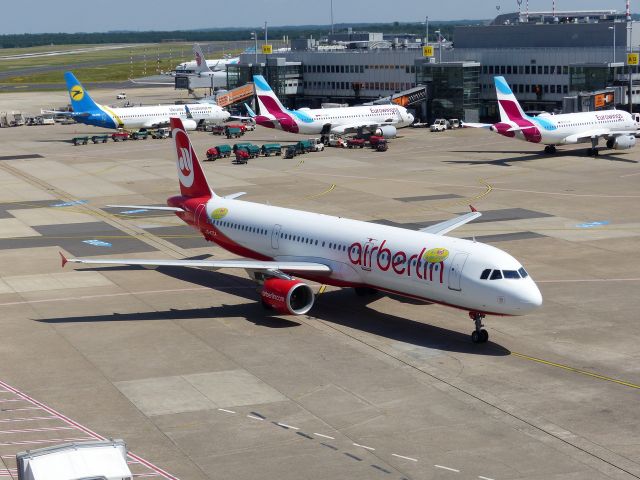 Airbus A321 (D-ATCA) - Date 26/05/18 C/n 4334