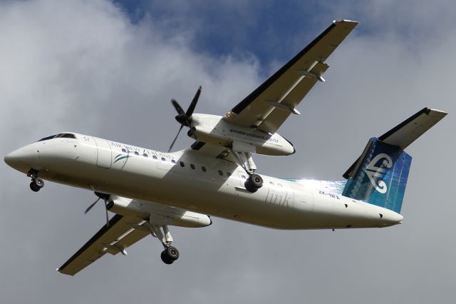 de Havilland Dash 8-300 (ZK-NFA)