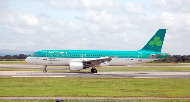 Airbus A320 (EI-DEJ)