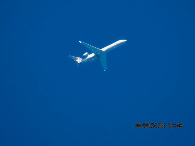Canadair Regional Jet CRJ-700 (N527EA)