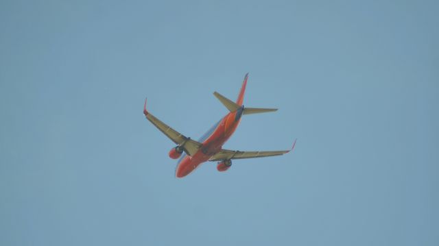 Boeing 737-700 — - Take off out of 17R.