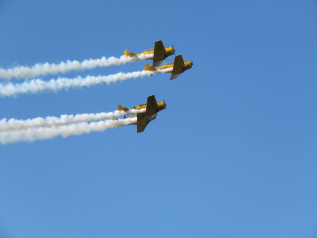 North American T-6 Texan (C-FFBD)