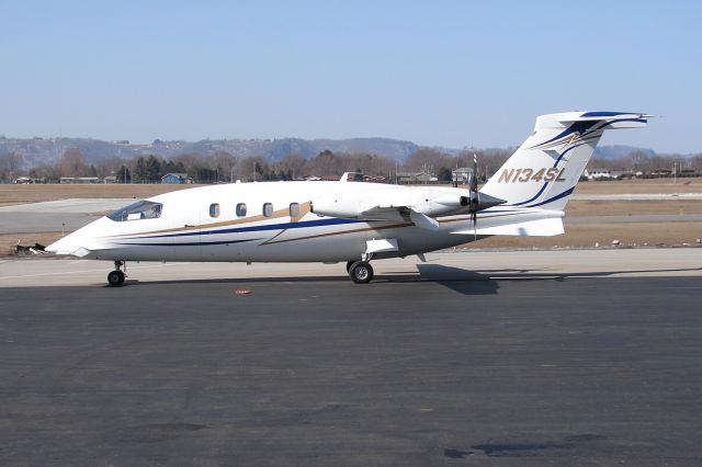 Piaggio P.180 Avanti (N134SL)