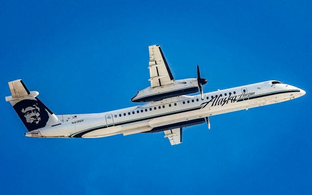 de Havilland Dash 8-100 (N419QX)