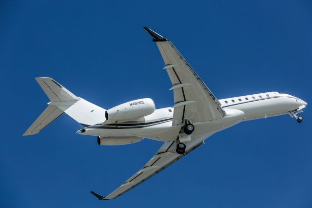 Bombardier Global Express (N497EC)