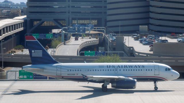 Airbus A319 (N833AW)