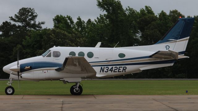 Beechcraft King Air 90 (N342ER)