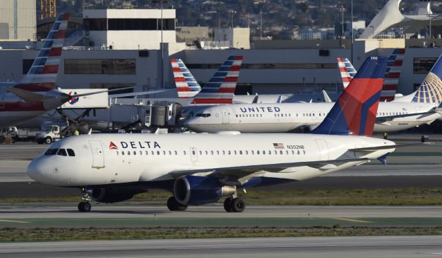 Airbus A319 (N302NB) - Arrived at LAX on 25L