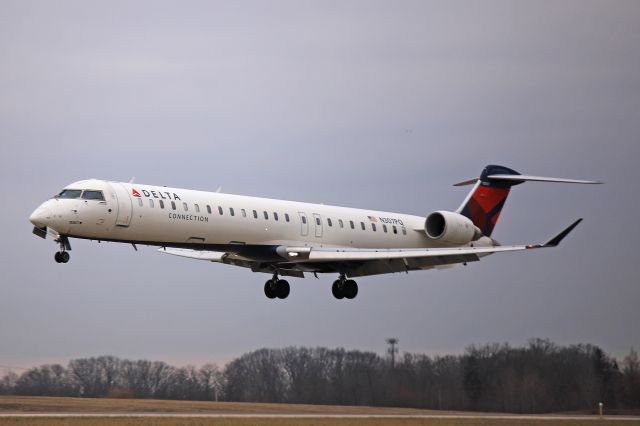 Canadair Regional Jet CRJ-900 (N307PQ) - N307PQ, a Delta Connection/Endeavor CRJ-900LR, arriving on RWY 6L on 30 Jan 2020.