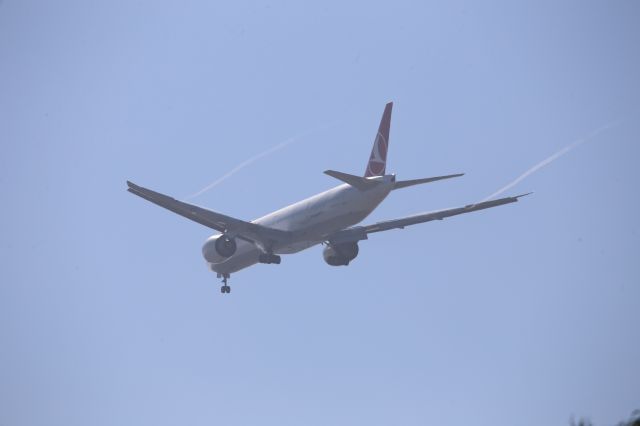 BOEING 777-300ER (TC-LJC)