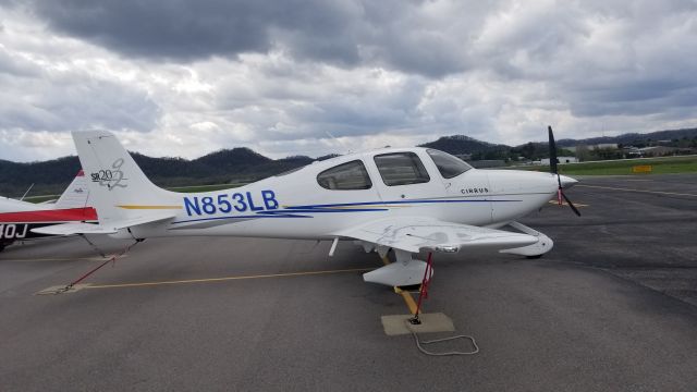 Cirrus SR-22 (N853LB)