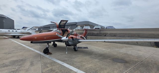 Diamond DA-62 (N224UT)