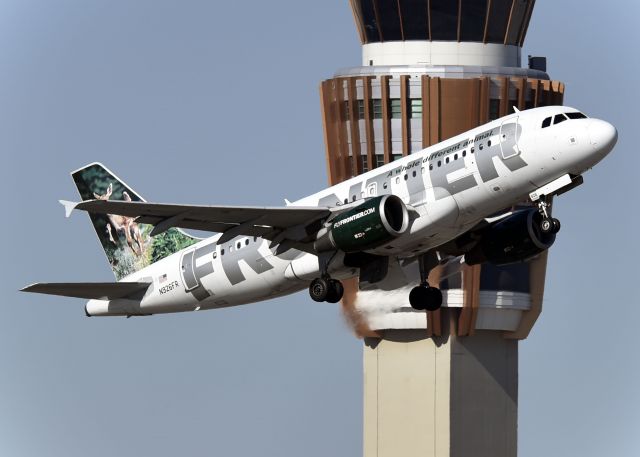 Airbus A319 (N926FR)