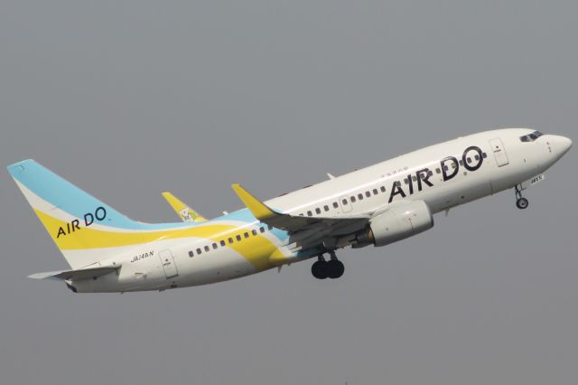 Boeing 737-700 (JA14AN)