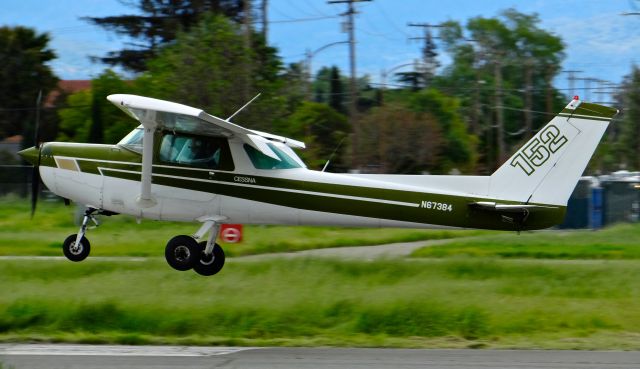 Cessna 152 (N67384) - Local Cessna 152 landing @ Reid Hillview.