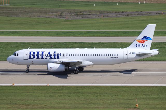 Airbus A320 (LZ-BHM)