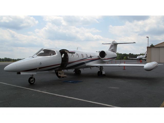 Learjet 35 (N701DA) - The aicraft is operated by CORPORATE FLIGHT MANAGEMENT (CFM).  www.flycfm.com