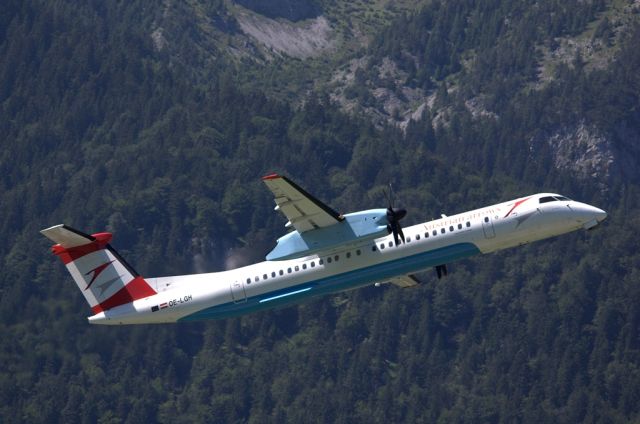 de Havilland Dash 8-400 (OE-LGH)