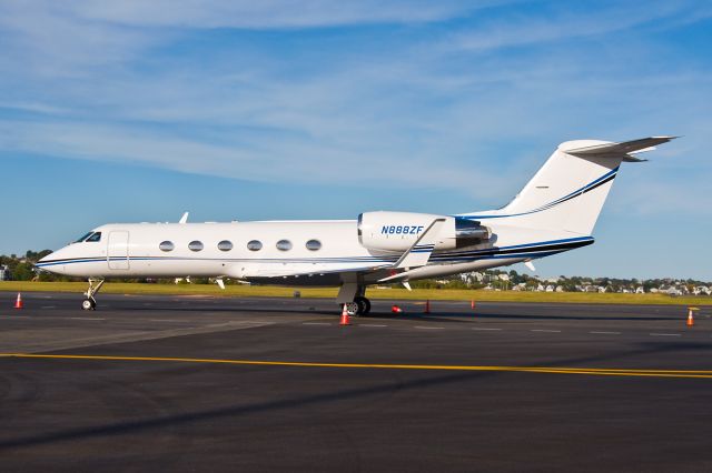 Gulfstream Aerospace Gulfstream IV (N888ZF) - My 2nd photo of her @ KBOS Logan !