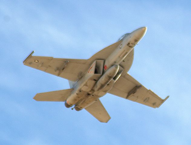 McDonnell Douglas FA-18 Hornet (16-6467)