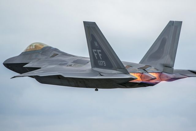 — — - Another airshow F-22 Raptor