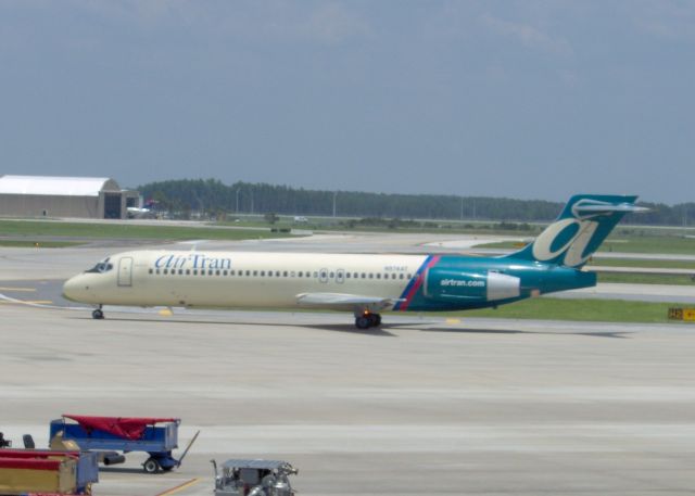 Boeing 717-200 (N974AT) - AirTran 717 taxiing after leaving the gate at Orlando.