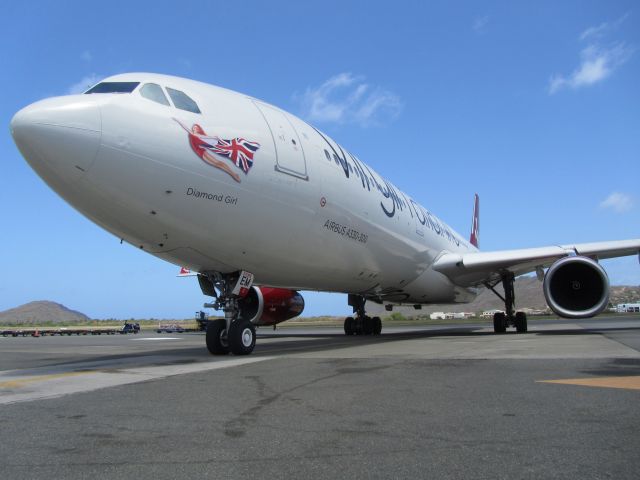 Airbus A330-300 (G-VGEM)